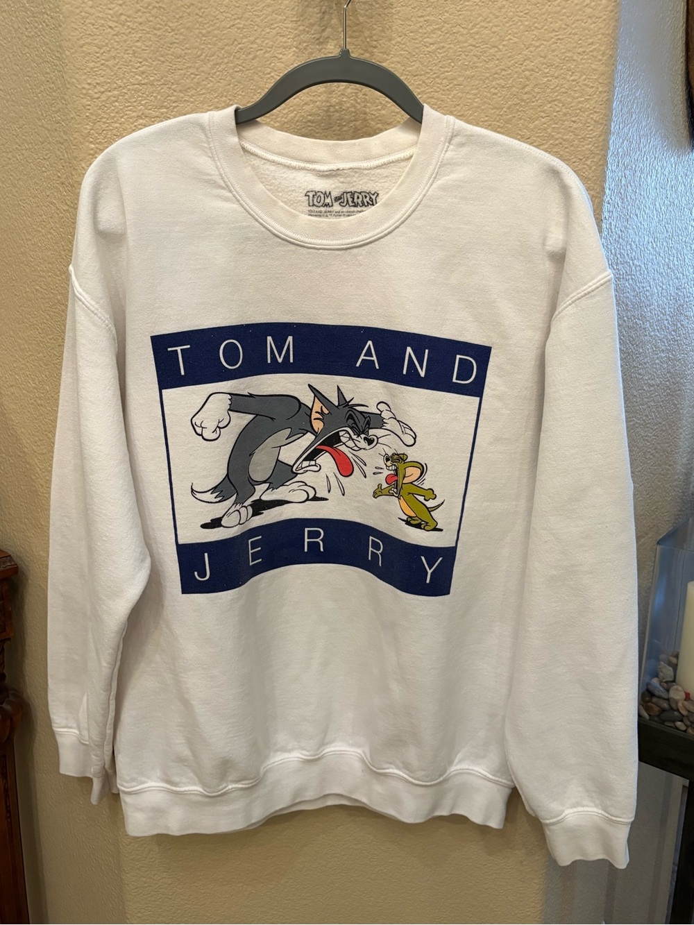 Tom And Jerry White Graphic Crewneck Sweatshirt Size Medium
